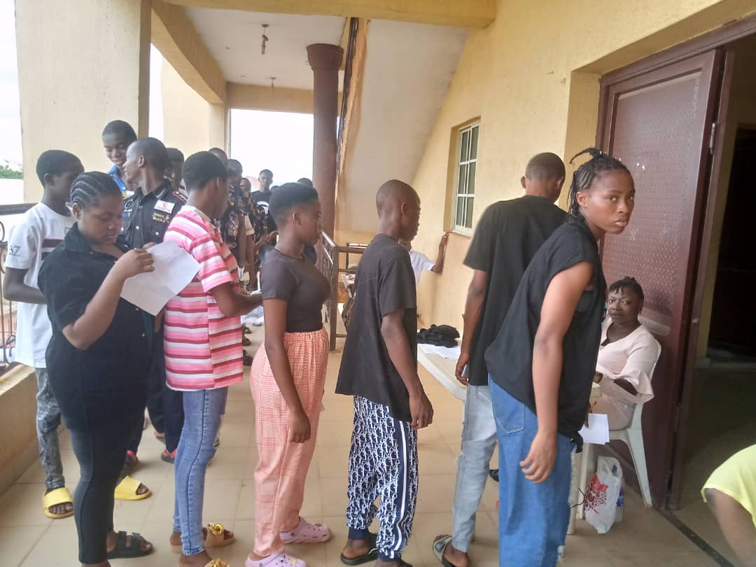 Candidates Groan as Late Commencement of Examination Characterizes JAMB Exercise in Anambra - Vimarsana News