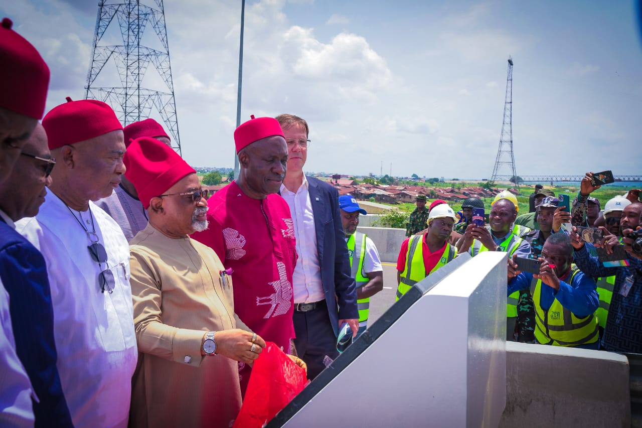 Fed Govt Names 2nd Niger Bridge After Buhari as It is Finally Commissioned, Alongside Fed Secretariat Awka - Vimarsana News